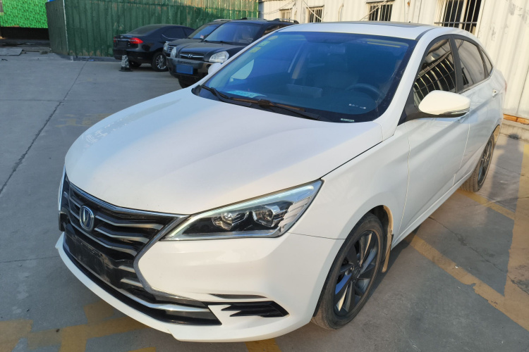 长安 逸动DT 2018款 1.6L 手动智享型车身外观1