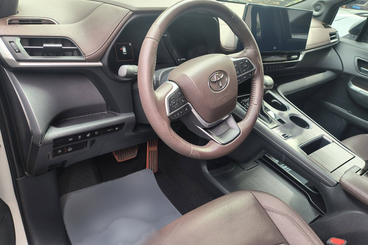 丰田 赛那SIENNA 2021款 2.5L混动 铂金版中控内饰7002