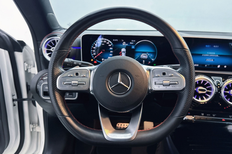 奔驰CLA 2020款 CLA 200 猎跑车中控内饰7002