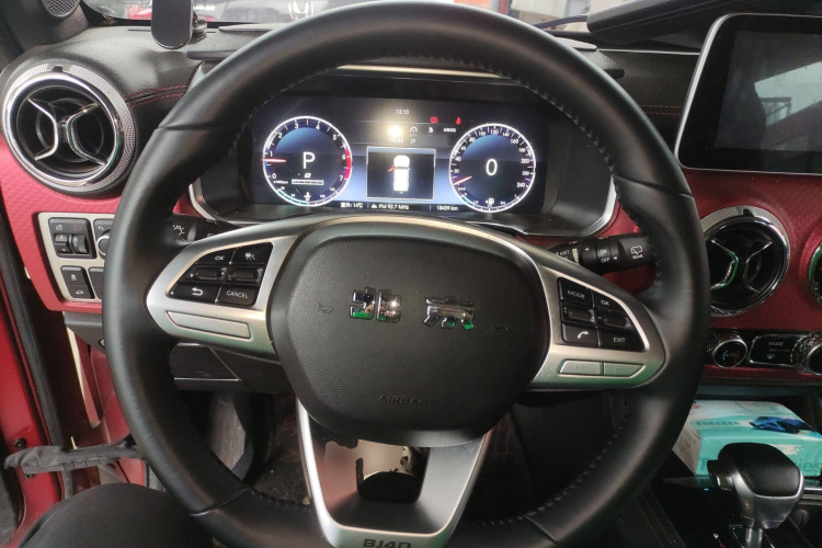 北京BJ40 2021款 2.3T 自动四驱刀锋英雄版至尊型中控内饰13