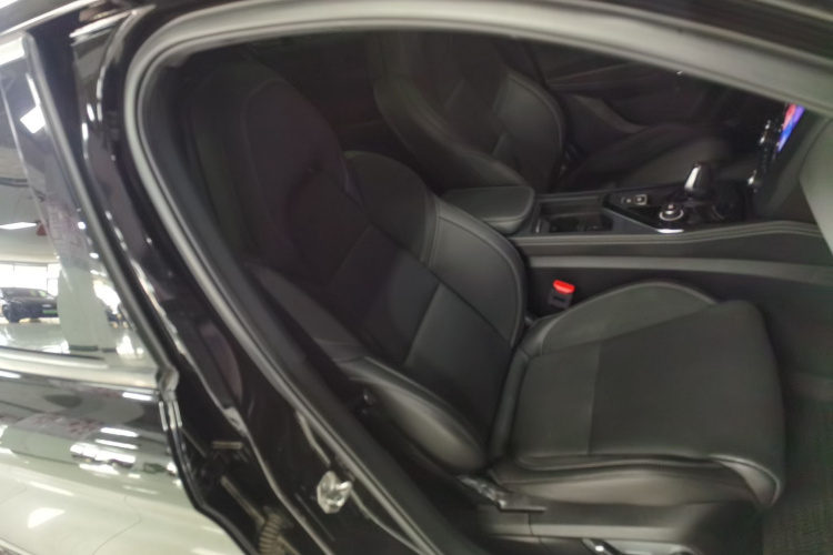 领克03 2021款 2.0TD 自动劲 冠军版局部细节41