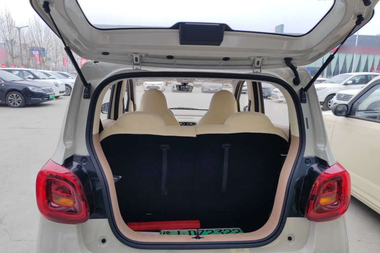 五菱汽车 宏光MINIEV 2025款 四门版 进阶款机舱底盘23