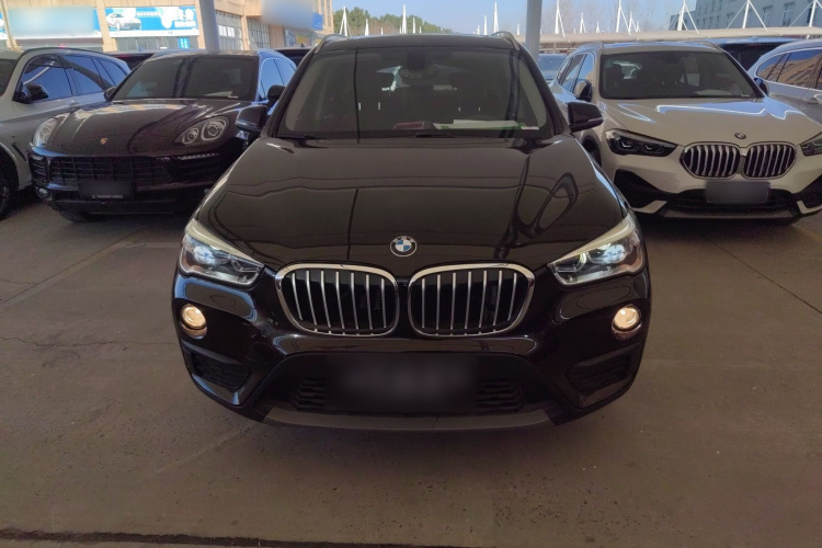 宝马X1 2018款 sDrive20Li 领先型车身外观2