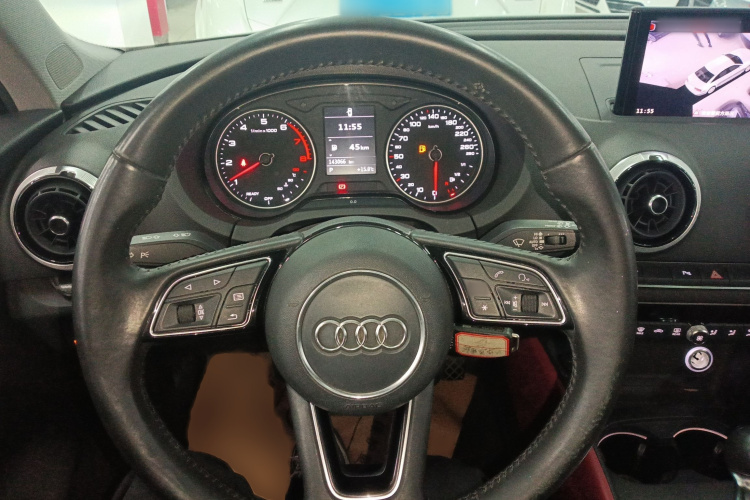 奥迪A3 2018款 30周年年型 Sportback 35 TFSI 风尚型局部细节13