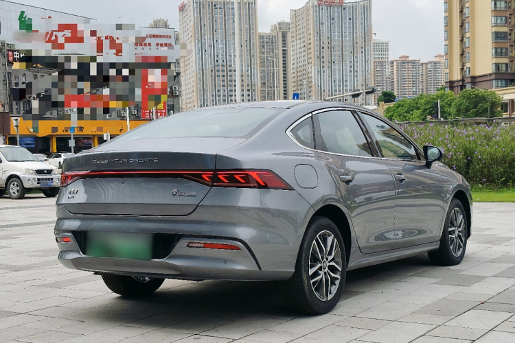 比亚迪 秦PLUS 2023款 冠军版 DM-i 120KM卓越型车身外观6005