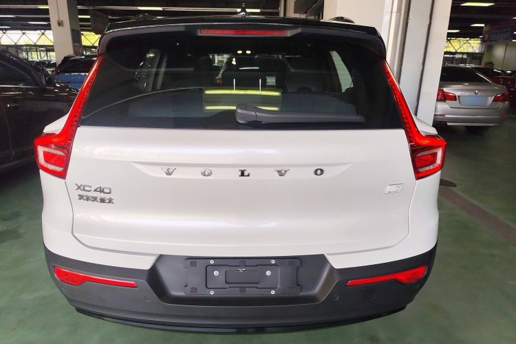 沃尔沃XC40新能源 2021款 P8 纯电 四驱智雅运动版车身外观6004