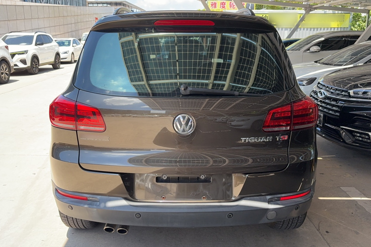 大众 途观 2013款 1.8TSI 自动两驱舒适版车身外观6