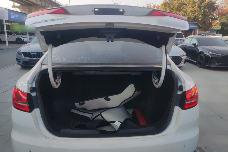 福特 福睿斯 2019款 1.5L 自动质享型机舱底盘23