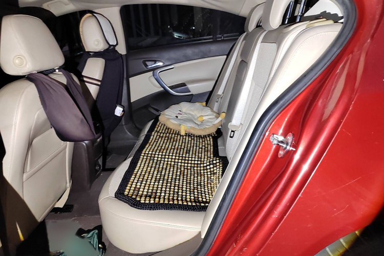 别克 君威 2012款 2.0L 舒适版中控内饰7003