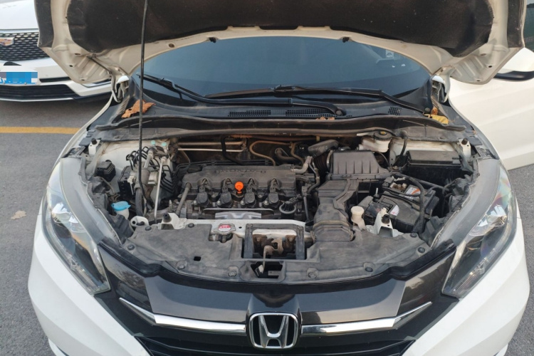 本田 缤智 2017款 1.8L CVT两驱先锋型机舱底盘24