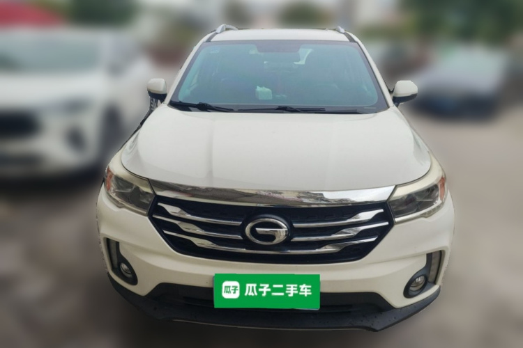 广汽传祺 传祺GS4 2015款 200T G-DCT精英版车身外观2