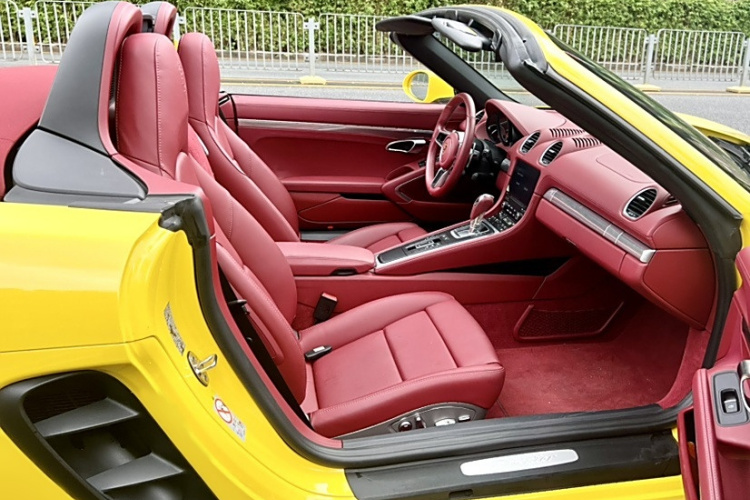 保时捷718 2022款 Boxster 2.0T中控内饰7001