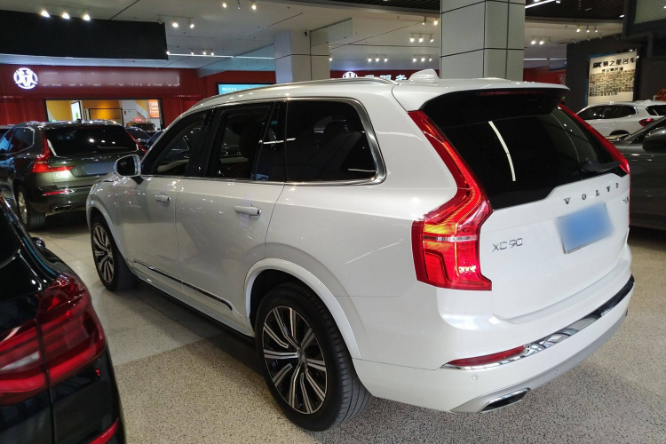 沃尔沃XC90 2020款 改款 T6 智逸豪华版 7座车身外观4