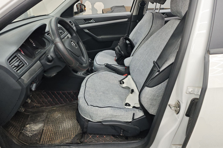 大众 朗逸 2015款 1.6L 手动风尚版局部细节19