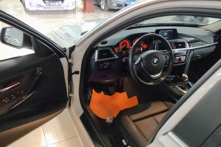 宝马3系 2018款 320Li xDrive 时尚型中控内饰20
