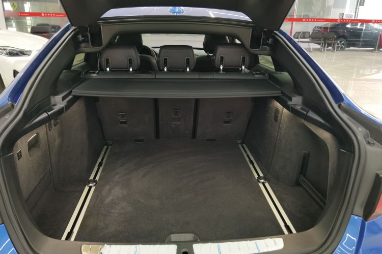 宝马3系GT 2019款 320i M运动套装局部细节23