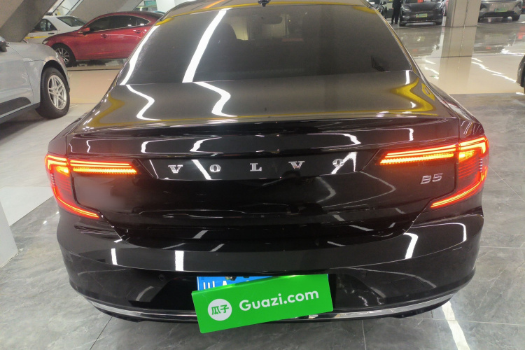 沃尔沃S90 2025款 B5 智远豪华版车身外观6
