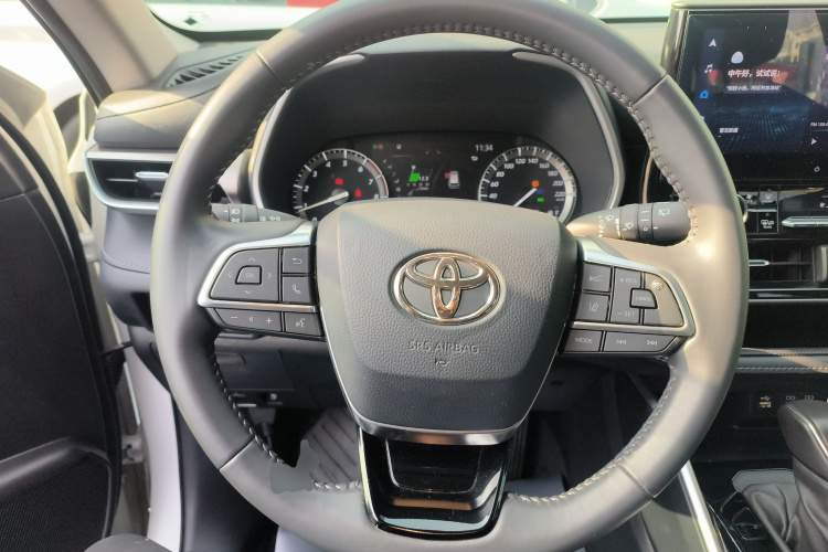 丰田 汉兰达 2022款 380T 四驱尊贵版 7座局部细节13