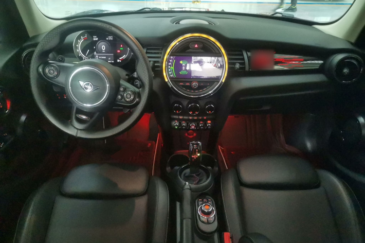 MINI 2021款 2.0T COOPER S 经典派 五门版中控内饰7002