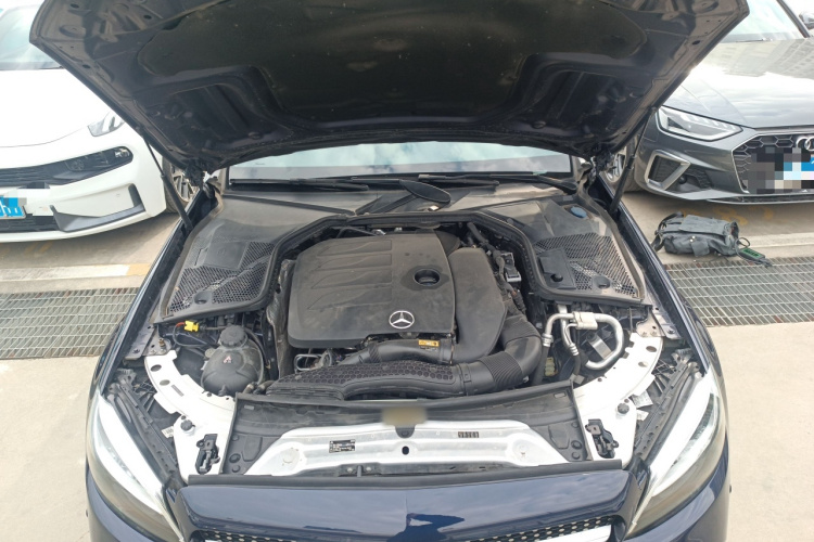 奔驰C级 2020款 改款 C 200 L 时尚型运动版机舱底盘24