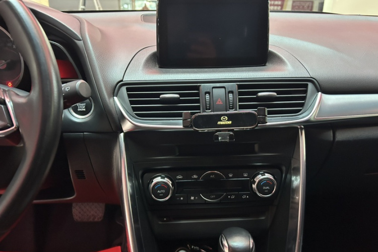 马自达CX-4 2018款 2.0L 自动两驱蓝天品位版中控内饰7003