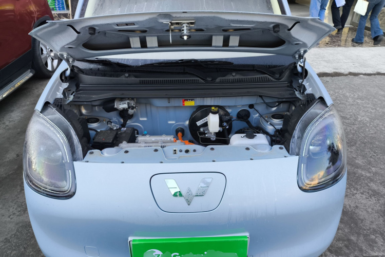 五菱汽车 宏光MINIEV 2025款 四门版 进阶款机舱底盘24