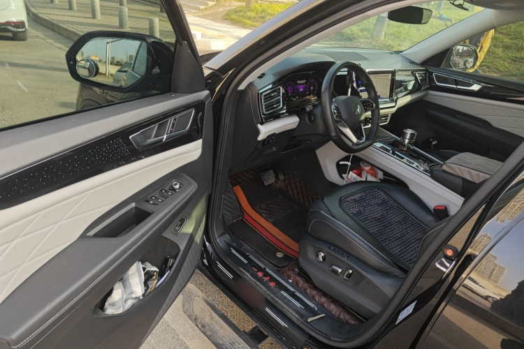 大众 途昂 2023款 380TSI 四驱尊崇豪华版中控内饰20