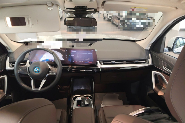 宝马iX1 2023款 eDrive25L X设计套装中控内饰12