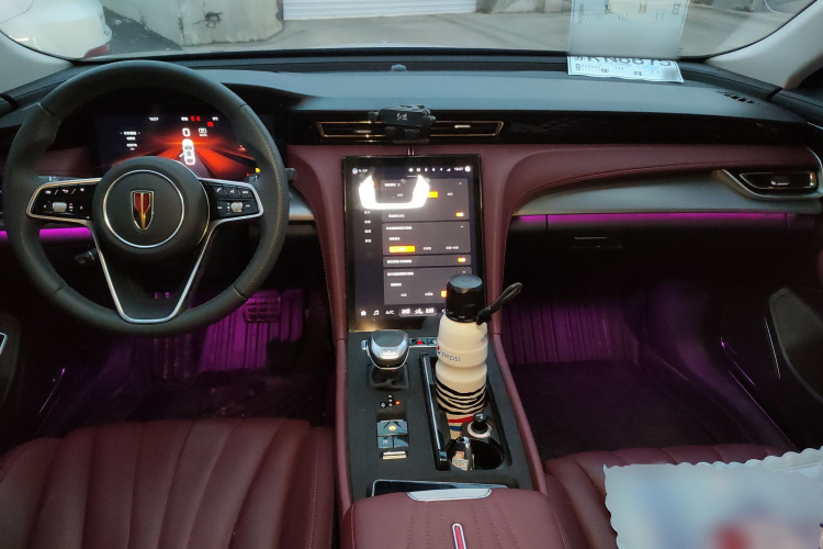 红旗H5 2024款 2.0T 自动智联旗畅版中控内饰12