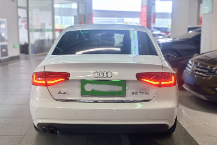 奥迪A4L 2015款 35 TFSI 自动舒适型车身外观6002