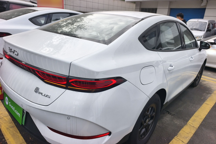 比亚迪 秦PLUS 2025款 DM-i 智驾版 55KM领先型车身外观7