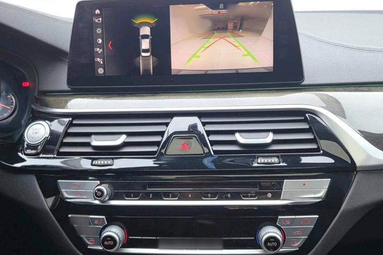 宝马5系 2018款 525Li M运动套装局部细节16