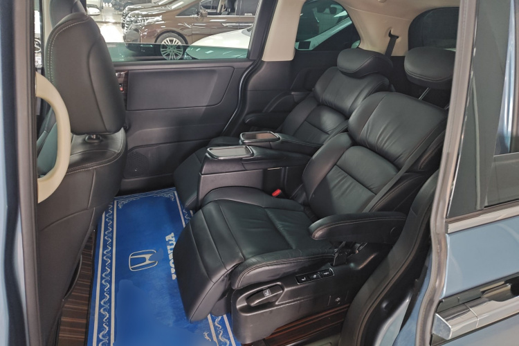 本田 艾力绅 2016款 2.4L 至尊版中控内饰21