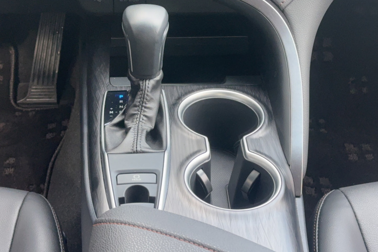 丰田 凯美瑞 2023款 2.0G 豪华版局部细节18