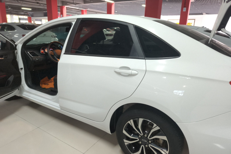 雪佛兰 科鲁泽 2022款 轻混 RS 330T 自动畅快版车身外观6003