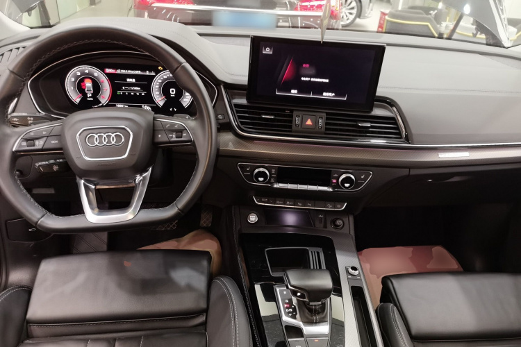 奥迪Q5L 2022款 40T 豪华动感型中控内饰12