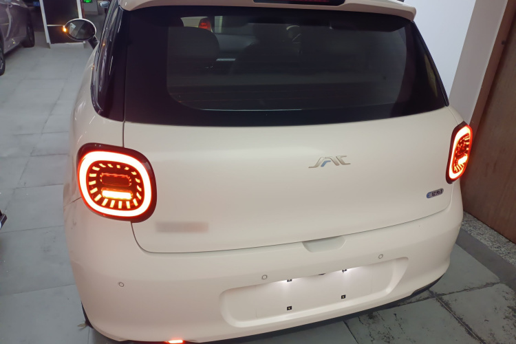 江淮钇为 钇为3 2023款 405km Air车身外观6004