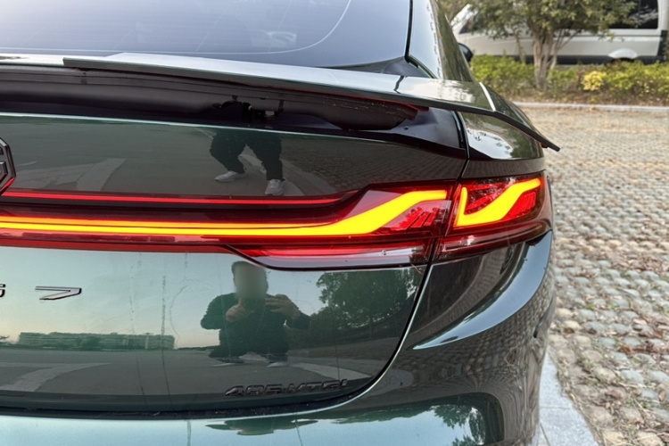 名爵 MG7 2023款 2.0T 自动猎美奢享版车身外观6004