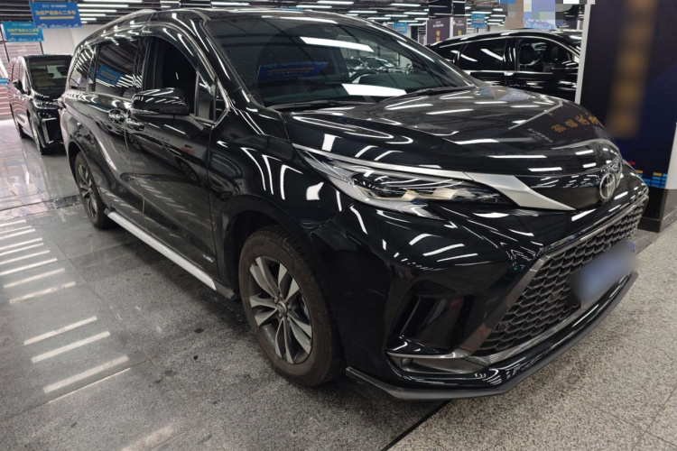 丰田 格瑞维亚 2024款 2.5L混动 尊贵PLUS四驱版车身外观3