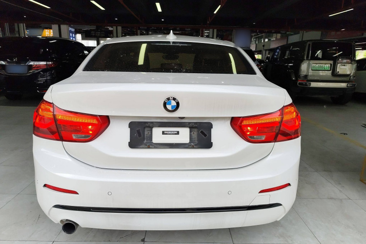 宝马1系 2018款 改款 118i 运动型车身外观6004