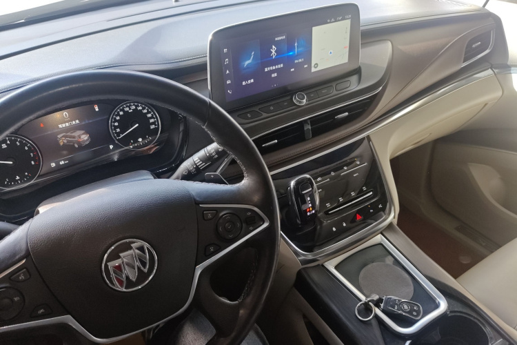 别克GL8 2020款 陆上公务舱 652T 尊贵型中控内饰7002