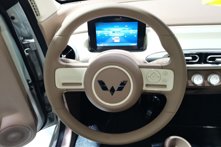 五菱汽车 宏光MINIEV 2025款 四门版 进阶款中控内饰13