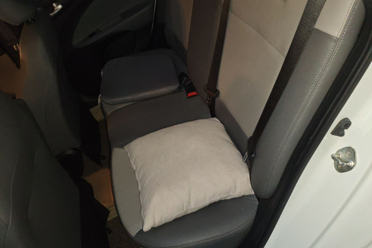 起亚 焕驰 2017款 1.4L 自动智享版Value中控内饰7004