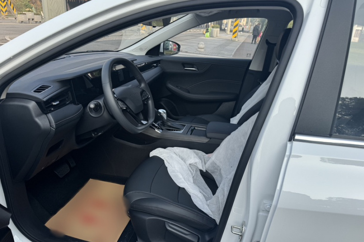 荣威i5 2026款 1.5L CVT豪华版中控内饰7001