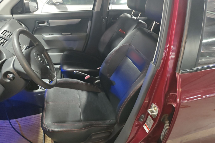 铃木 雨燕 2013款 1.5L 自动20周年限量版中控内饰19
