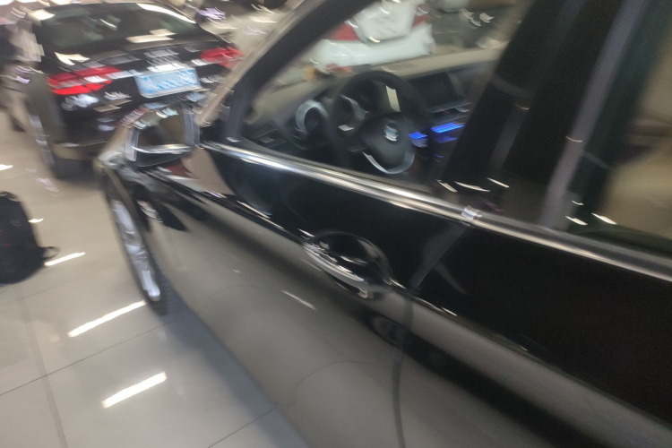 宝马5系 2014款 525Li 豪华设计套装车身外观6003