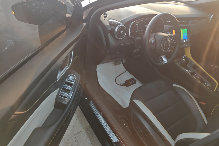 名爵 MG6 2021款 Pro 1.5T 自动Trophy豪华版中控内饰20