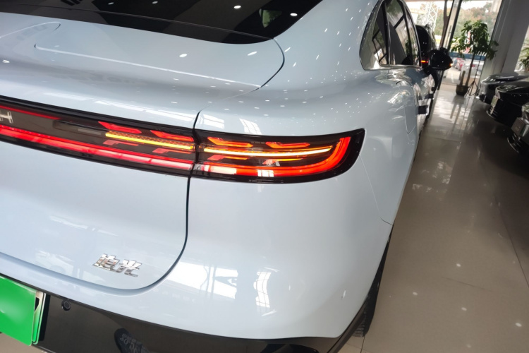 岚图汽车 岚图追光 2023款 四驱长续航版车身外观6006