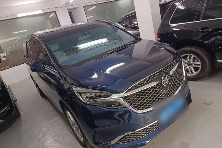 别克GL8 2020款 Avenir艾维亚 四座尊礼版车身外观3