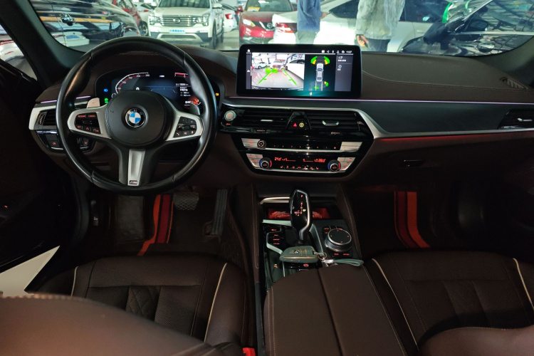 宝马5系 2022款 530Li 领先型 M运动套装中控内饰7002